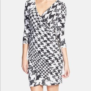 Guess Houndstooth print Jersey Wrap Dress
